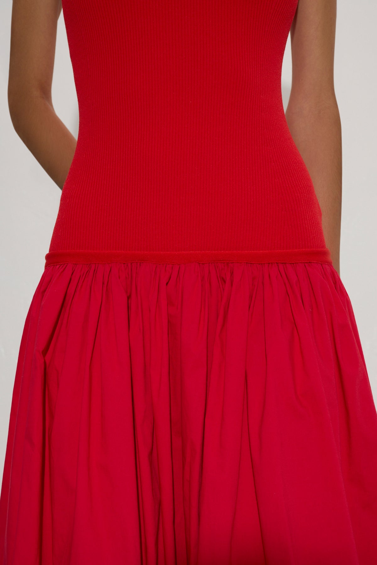 W7223-YANEZPOPLINCOMBODRESS-CHERRYRED