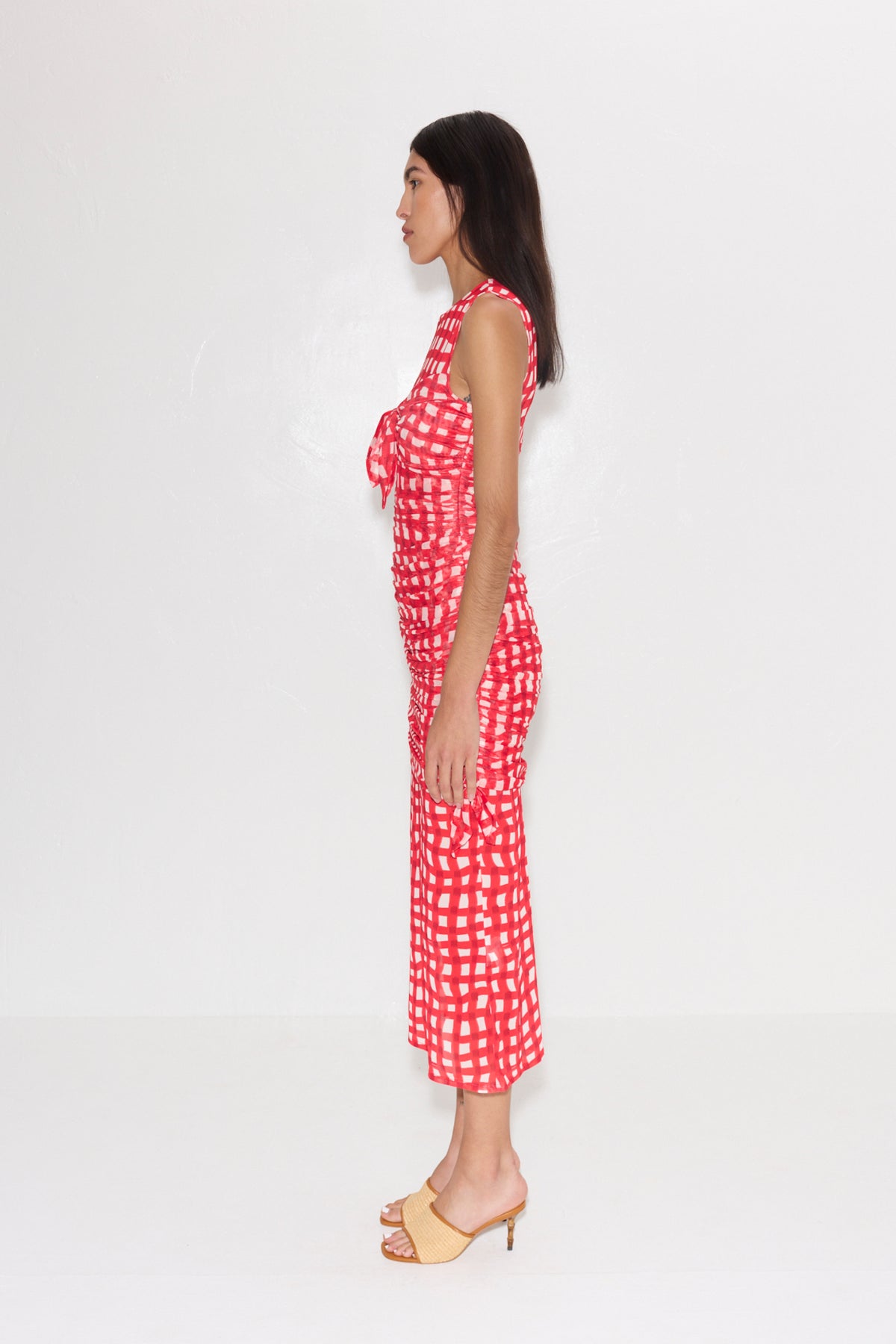 W4506-SONORAMESHMEDIDRESS-CHERRYREDWAVYGINGHAM