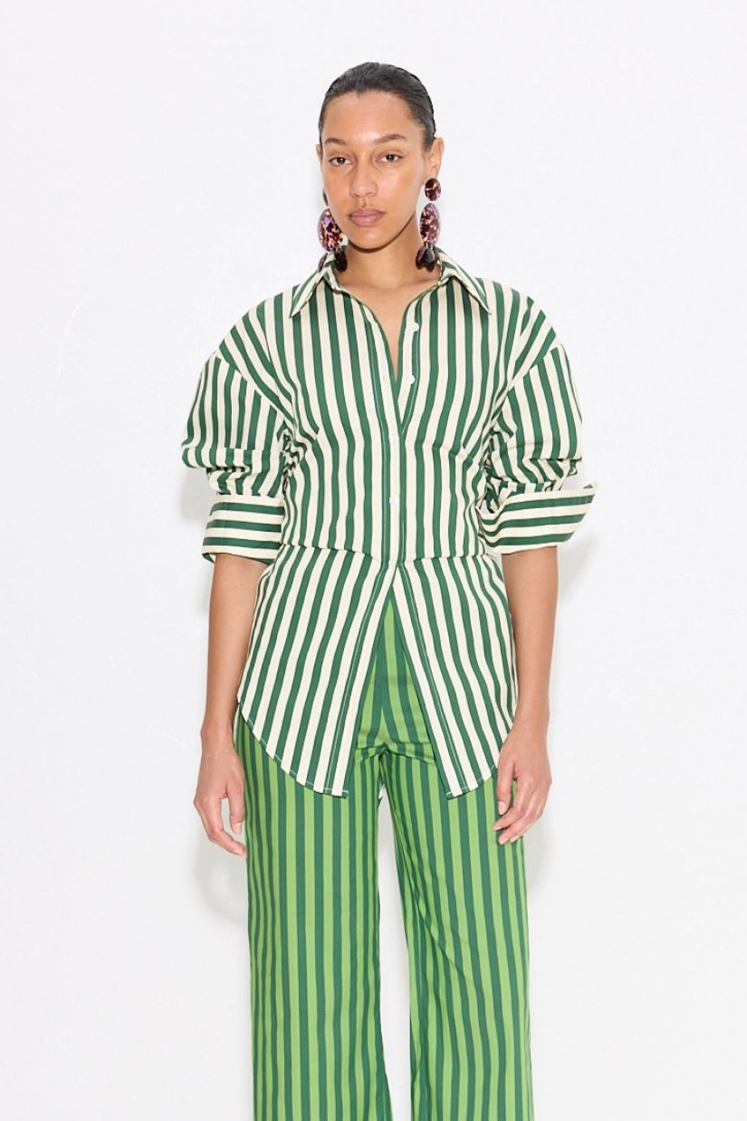 Loch Striped Poplin Button Up in Gummy Green/Ecru